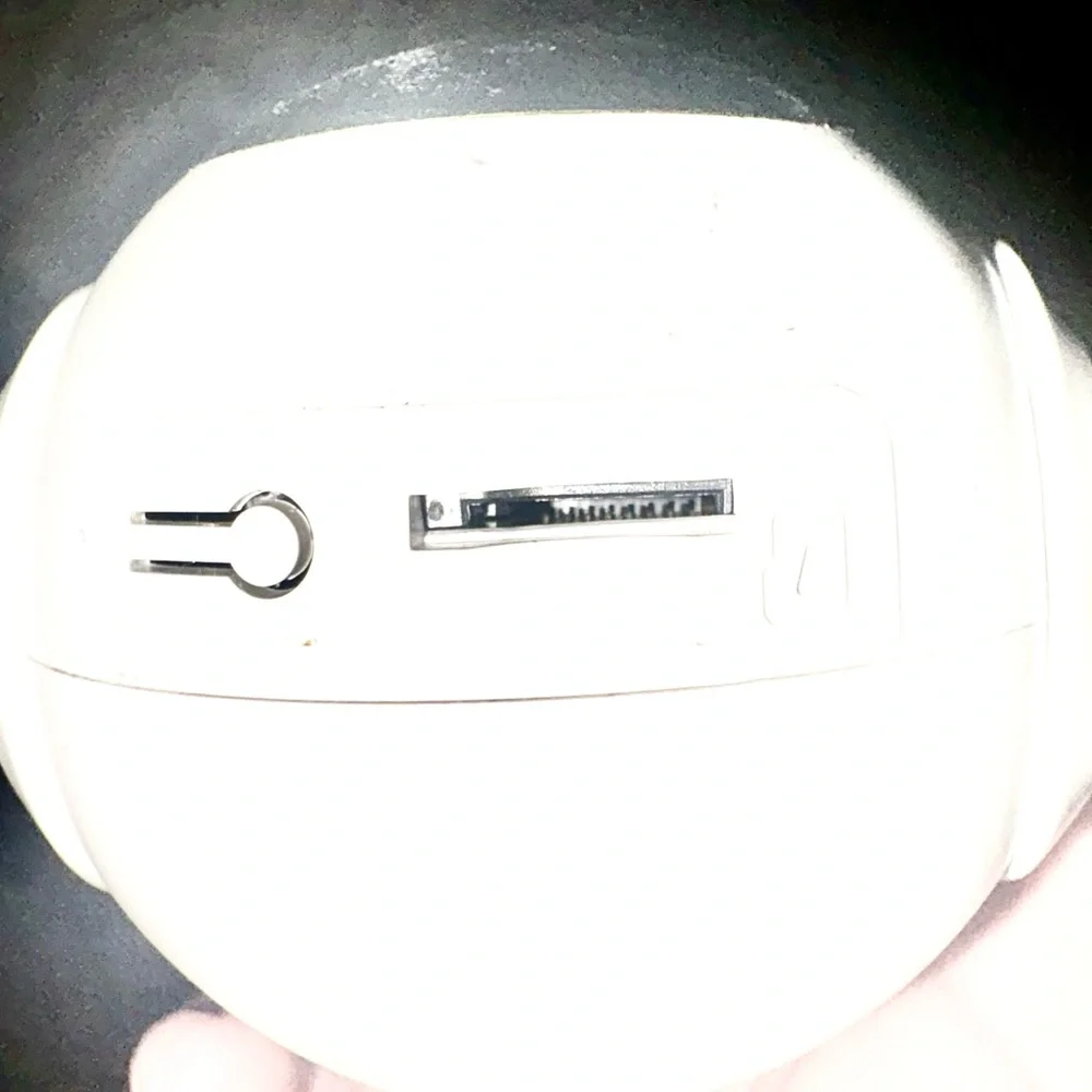 SMART BULB SECURITY CAMERA! FITS ON LAMP! 360• VIEW